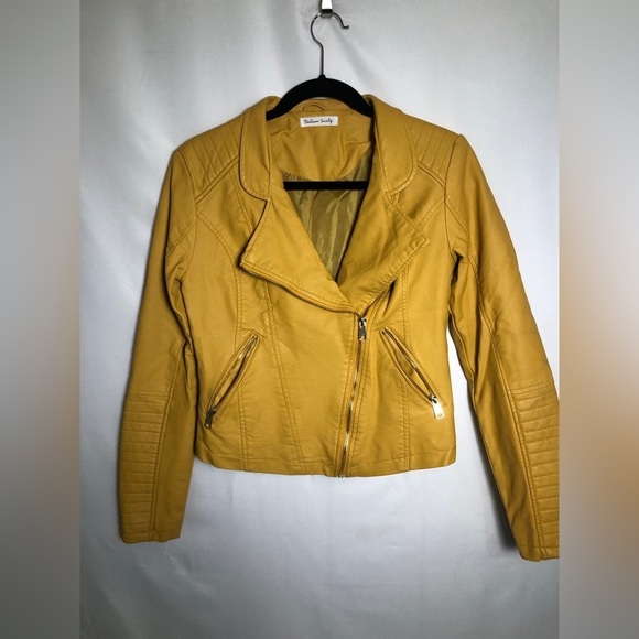 Womens Yellow Faux Leather Jacket. Size 16” pit to pit (Small). - Picture 1 of 9